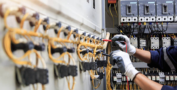 Professional Electrician technician working in Port Arthur, TX